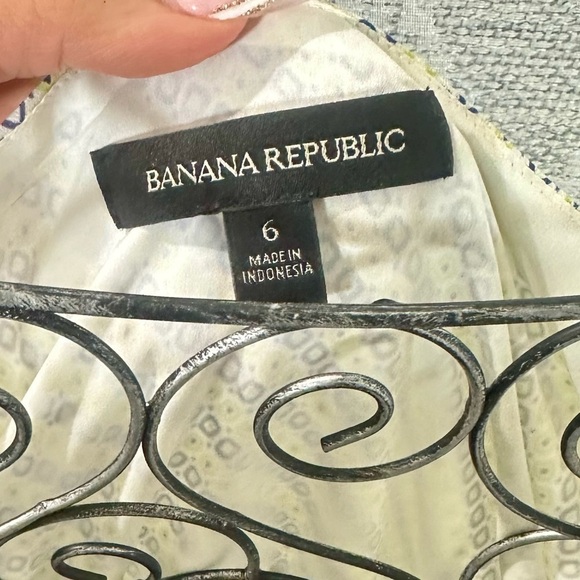 Banana Republic Print Strappy Handkerchief-Hem Dress size 6 - Picture 7 of 11